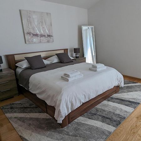 Prime Location Penthouse Apt With A Large Terrace Split Exterior photo